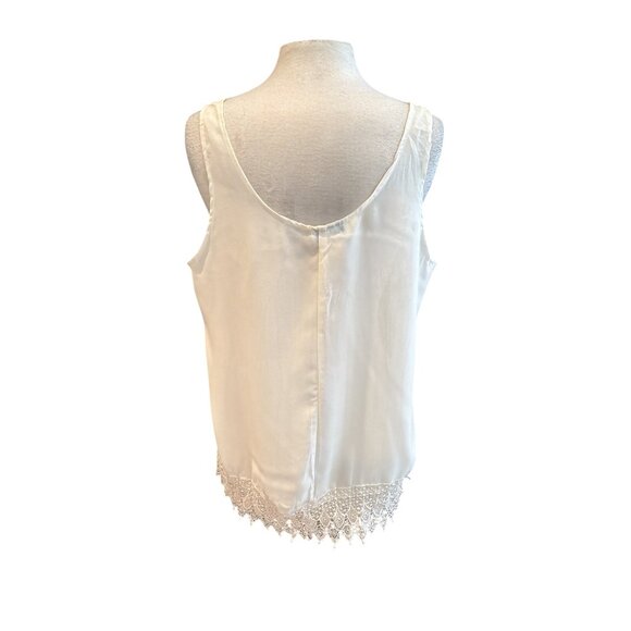 Sleeveless Cream H20 Top With Lace Trim - Picture 3 of 8